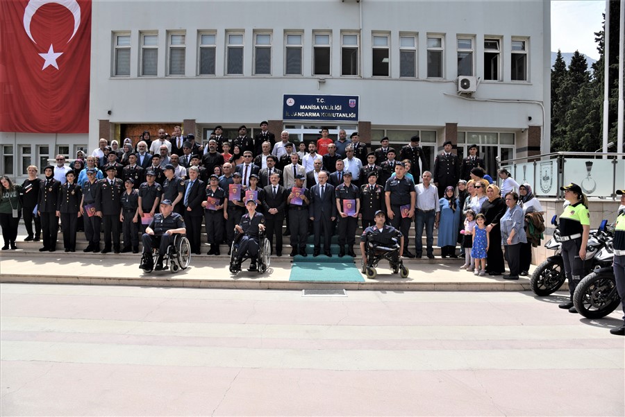 Vali Karadeniz, Engelli Bireylerin 1 Günlük Askerlik Heyecanına Ortak Oldu
